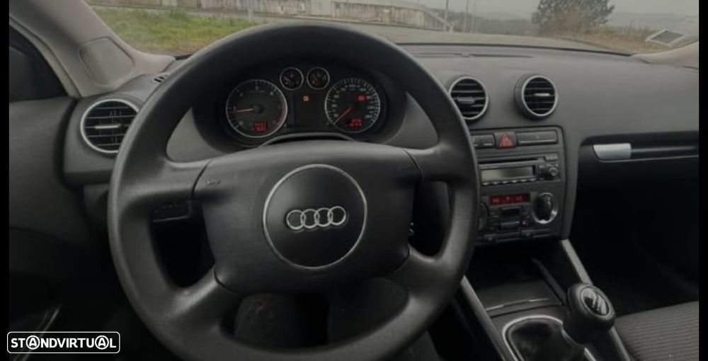 Audi A3 2.0 TDI Ambiente - 6