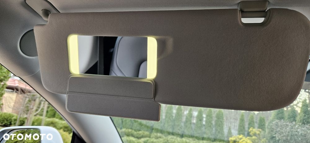 Tesla Model 3 - 37