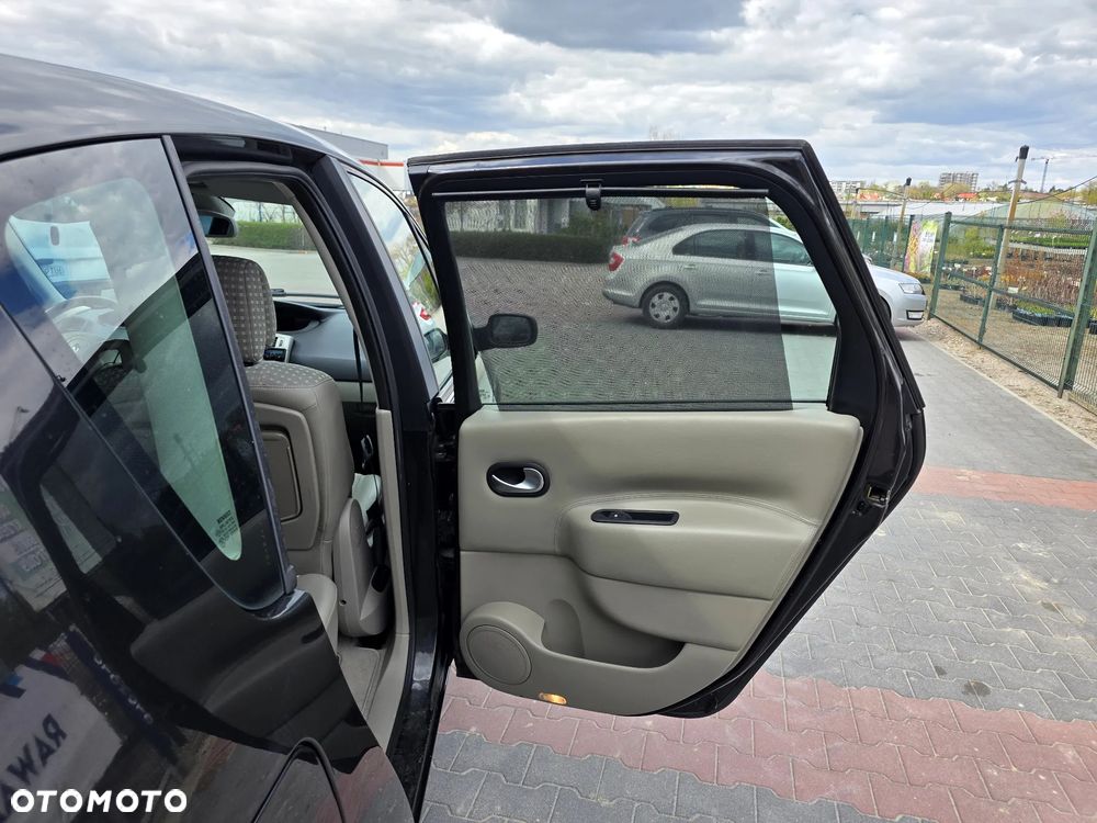 Renault Scenic 1.6 16V Authentique Privilege - 11