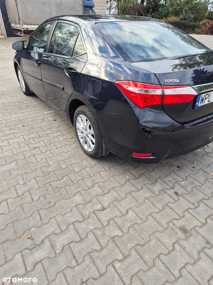Toyota Corolla - 4