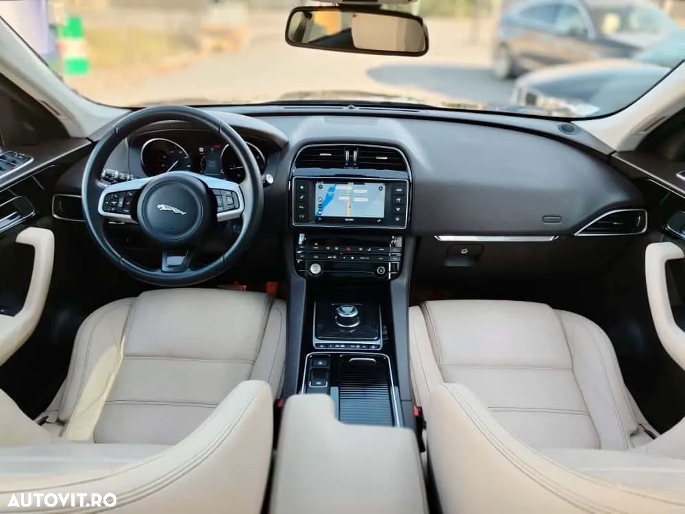 Jaguar F-Pace 20d AWD Prestige - 5