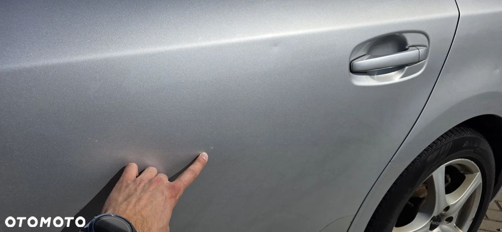 Toyota Avensis 2.0 D-4D Sol - 11