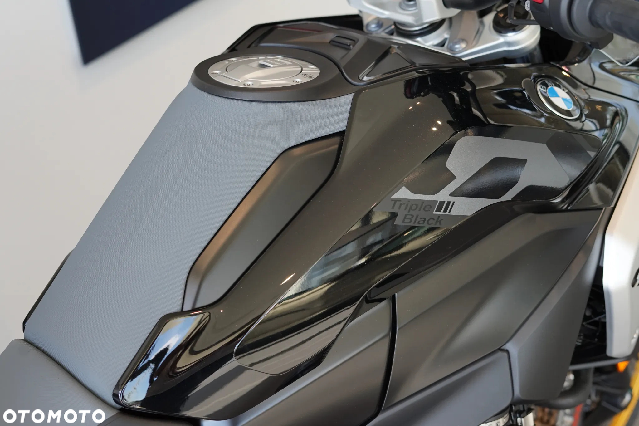 BMW R - 24