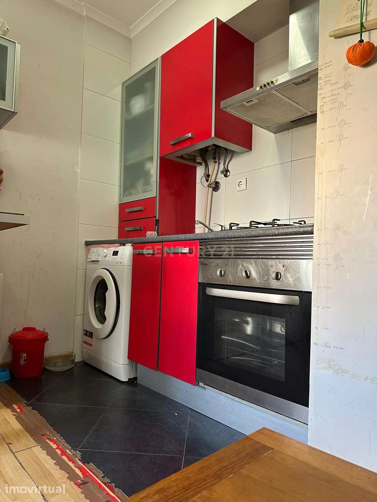 Apartamento T1 na Av. Luís de Camões, Miratejo - Grande imagem: 3/19