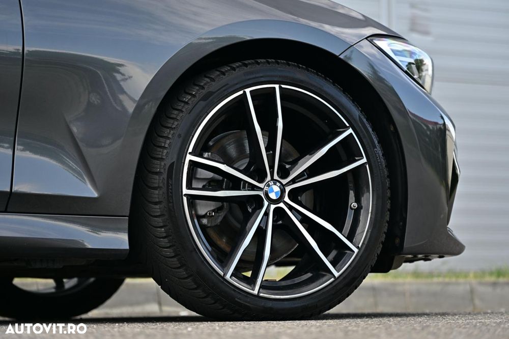 BMW Seria 3 330i xDrive Aut. M Sport - 13