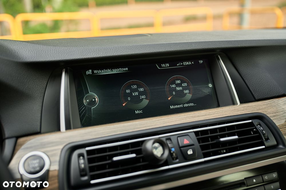 BMW Seria 5 525d xDrive Modern Line - 37