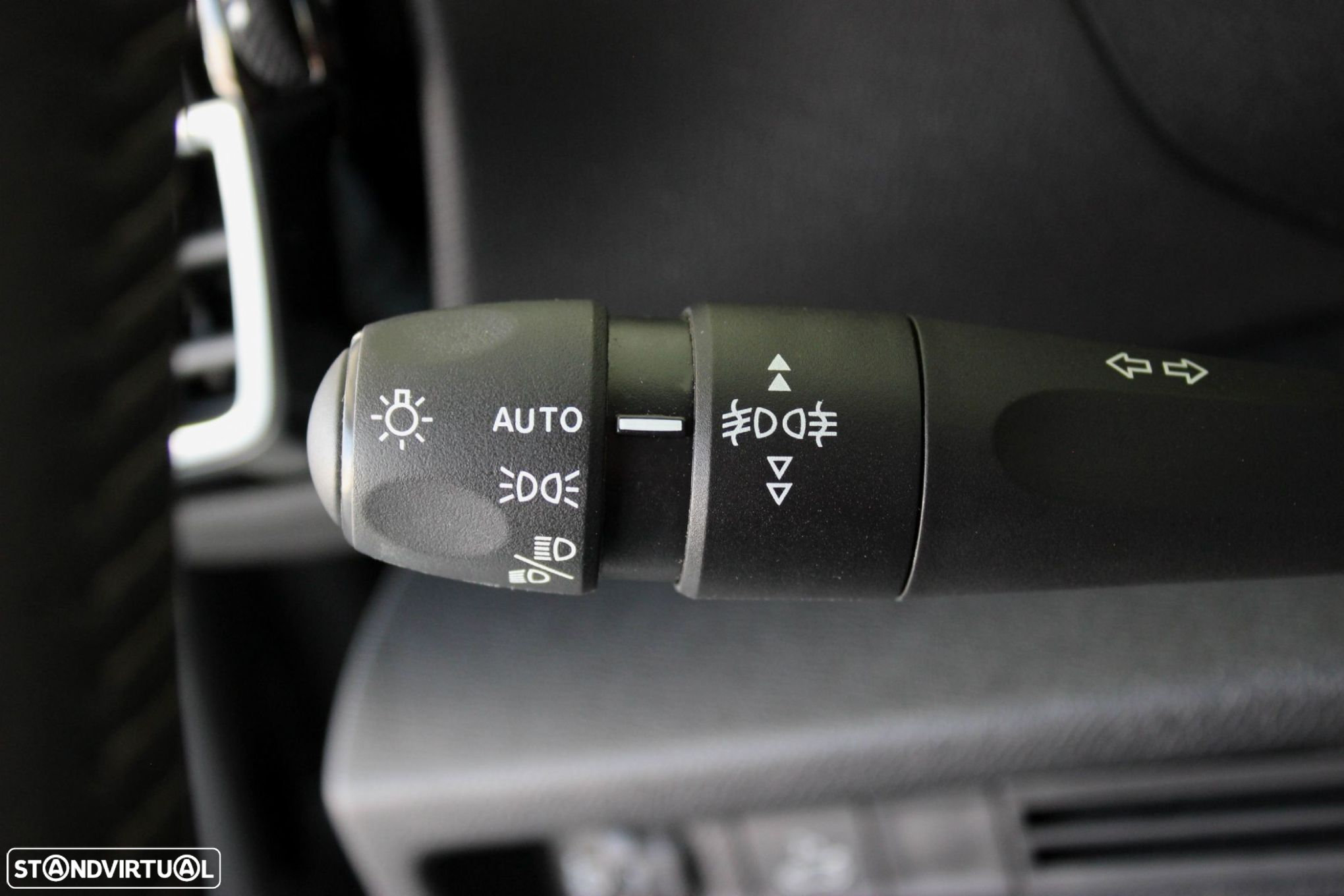 Citroën C4 X 1.2 PureTech Plus EAT8 - 26
