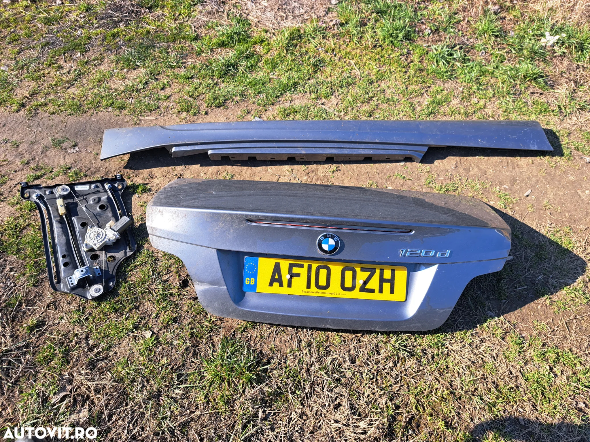 Elemente caroserie Bmw E88 120d Pachet M Spacegrau Mettalic A52 Usa stg dr fara Oglida stg dr exterioara Prag stanga dreapta Portbagaj Emblema Incuietoare - 6