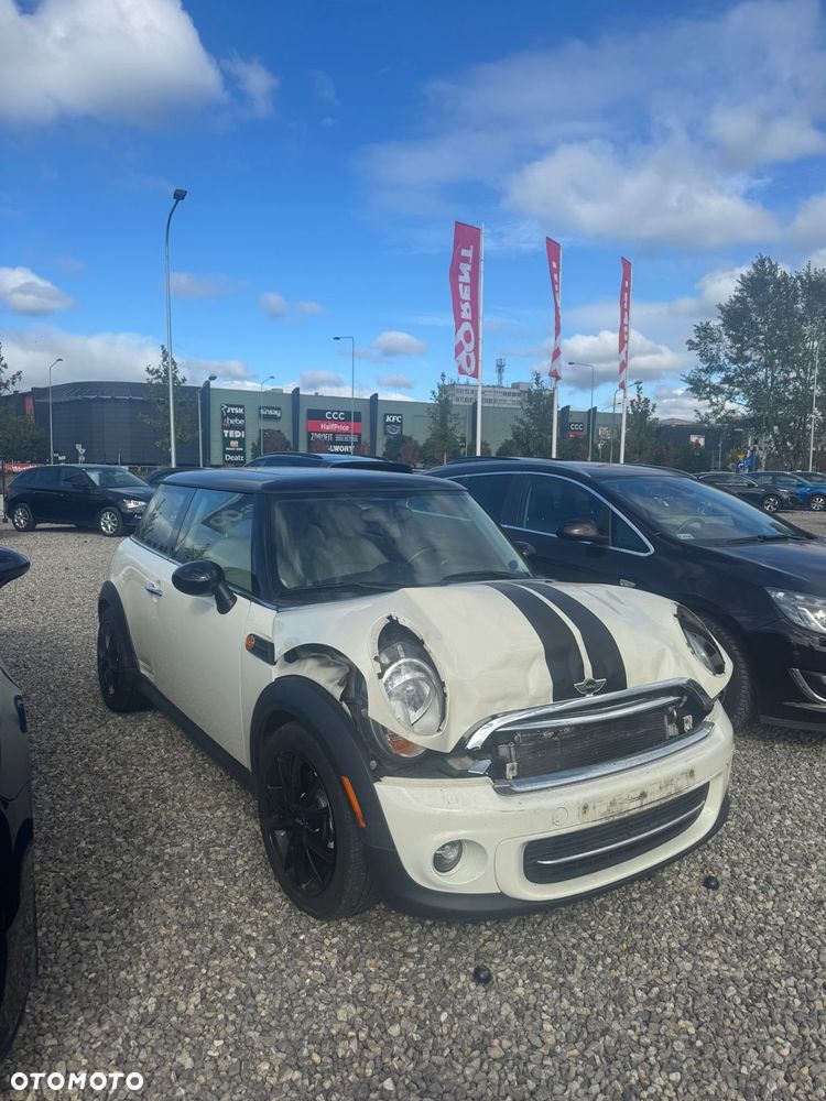 MINI Cooper Standard - 3