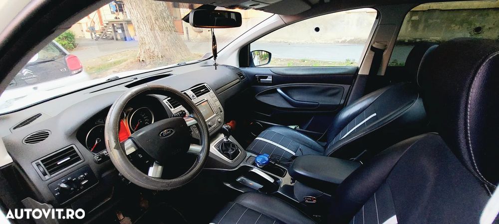 Ford Kuga ver-2-0-tdci-4wd-titanium - 10