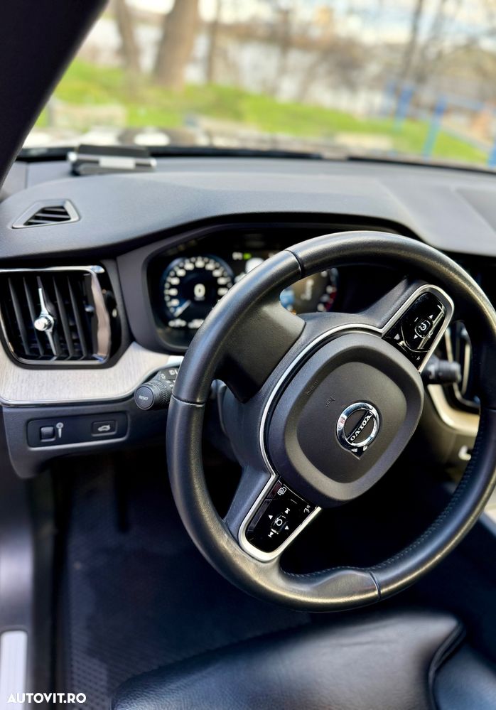 Volvo XC 60 D5 AWD Geartronic Inscription - 10