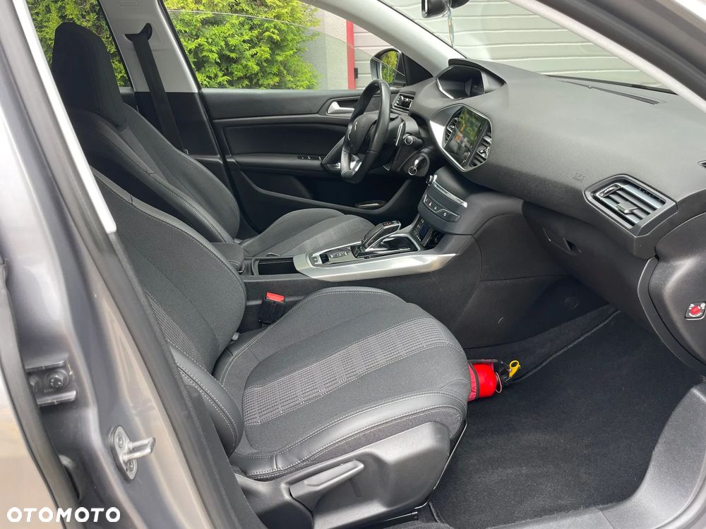 Peugeot 308 1.5 BlueHDi Active Pack Business S&S EAT8 - 7