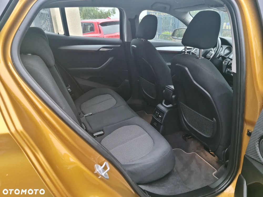 BMW X2 sDrive20i Advantage Plus - 33