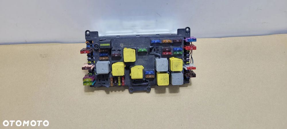 SKRZYNKA BEZPIECZNIKÓW MODUŁ SAM W639 A6399005400 - 3