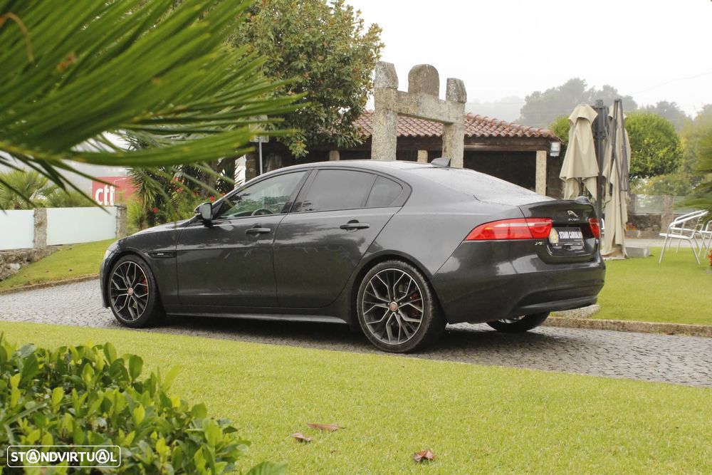 Jaguar XE 2.0 D R-Sport Aut. - 3