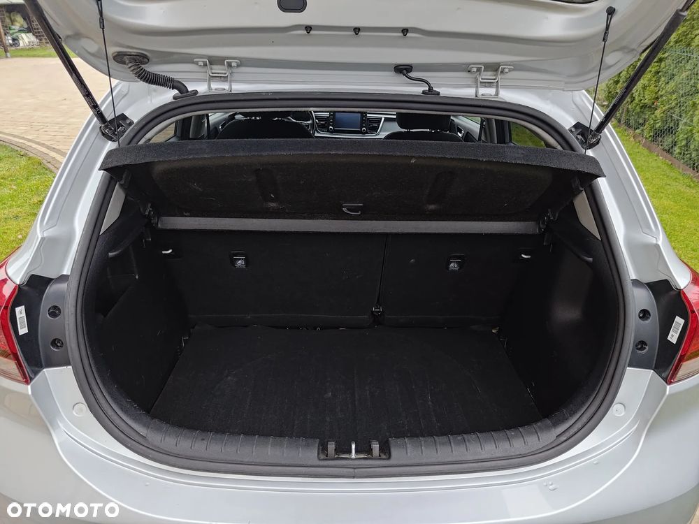 Kia Rio - 19