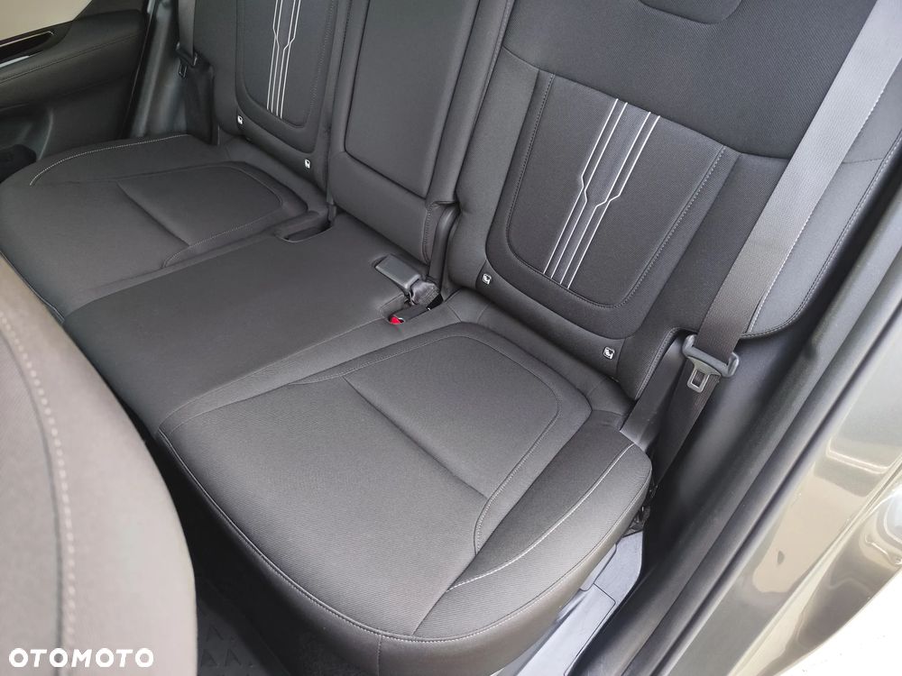 Hyundai Tucson 1.6 T-GDi HEV Executive 2WD - 34