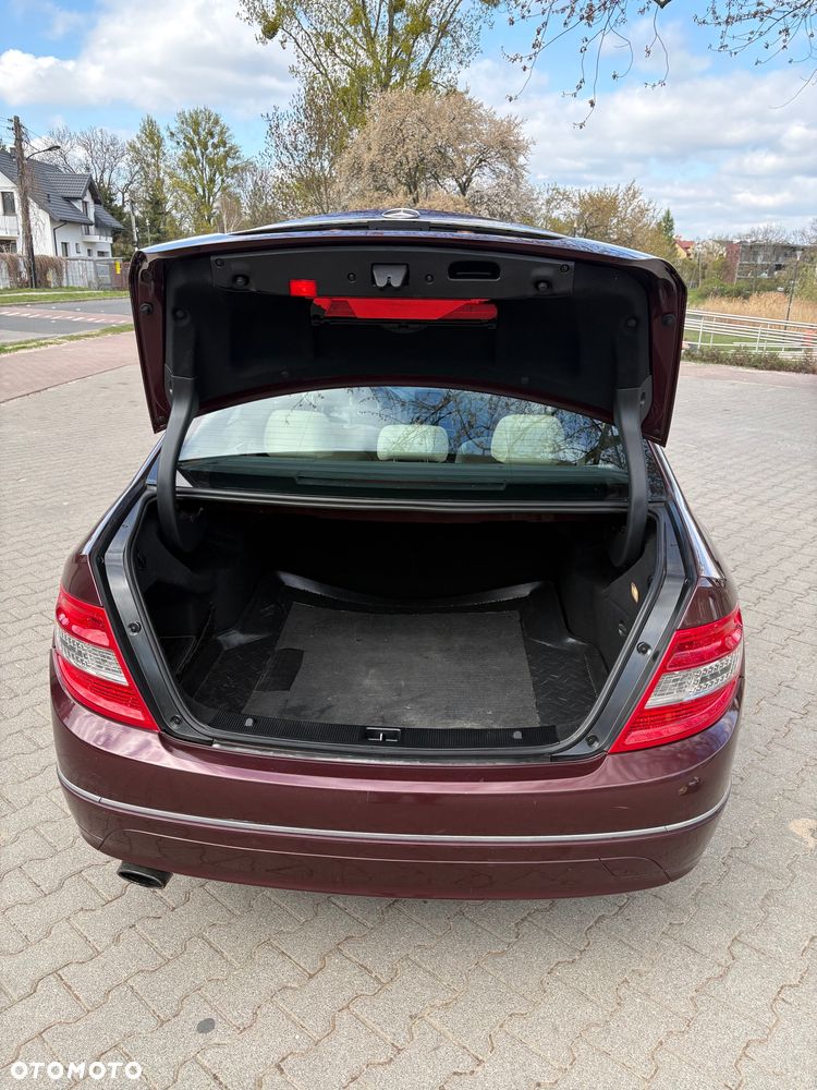 Mercedes-Benz Klasa C 220 CDI Avantgarde - 15