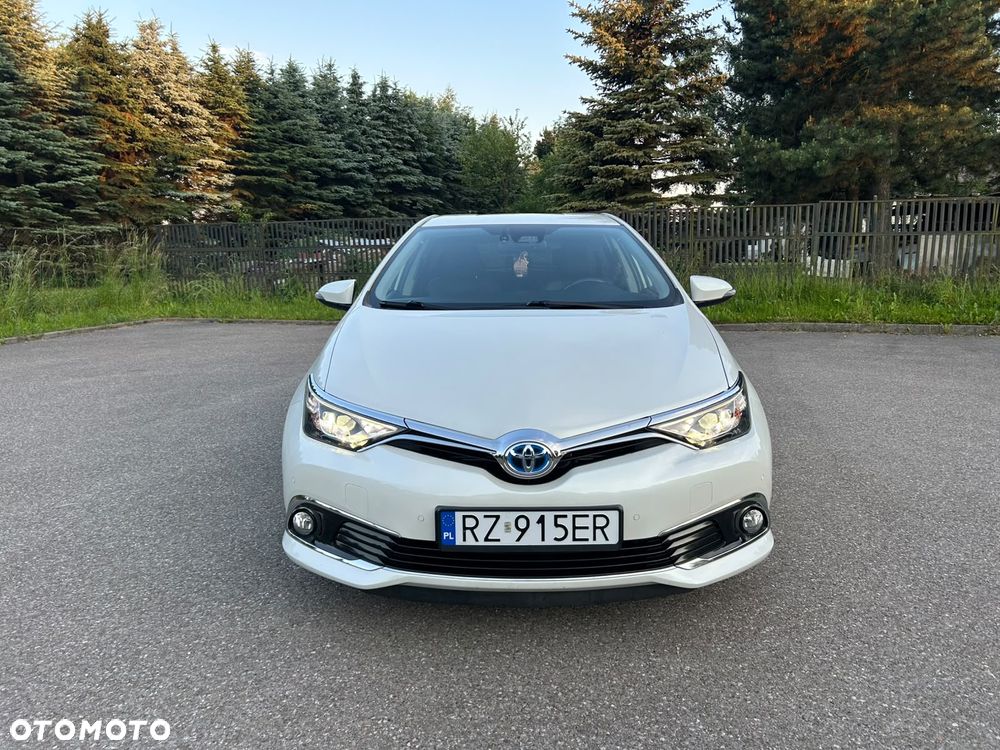 Toyota Auris Hybrid 135 Prestige - 8