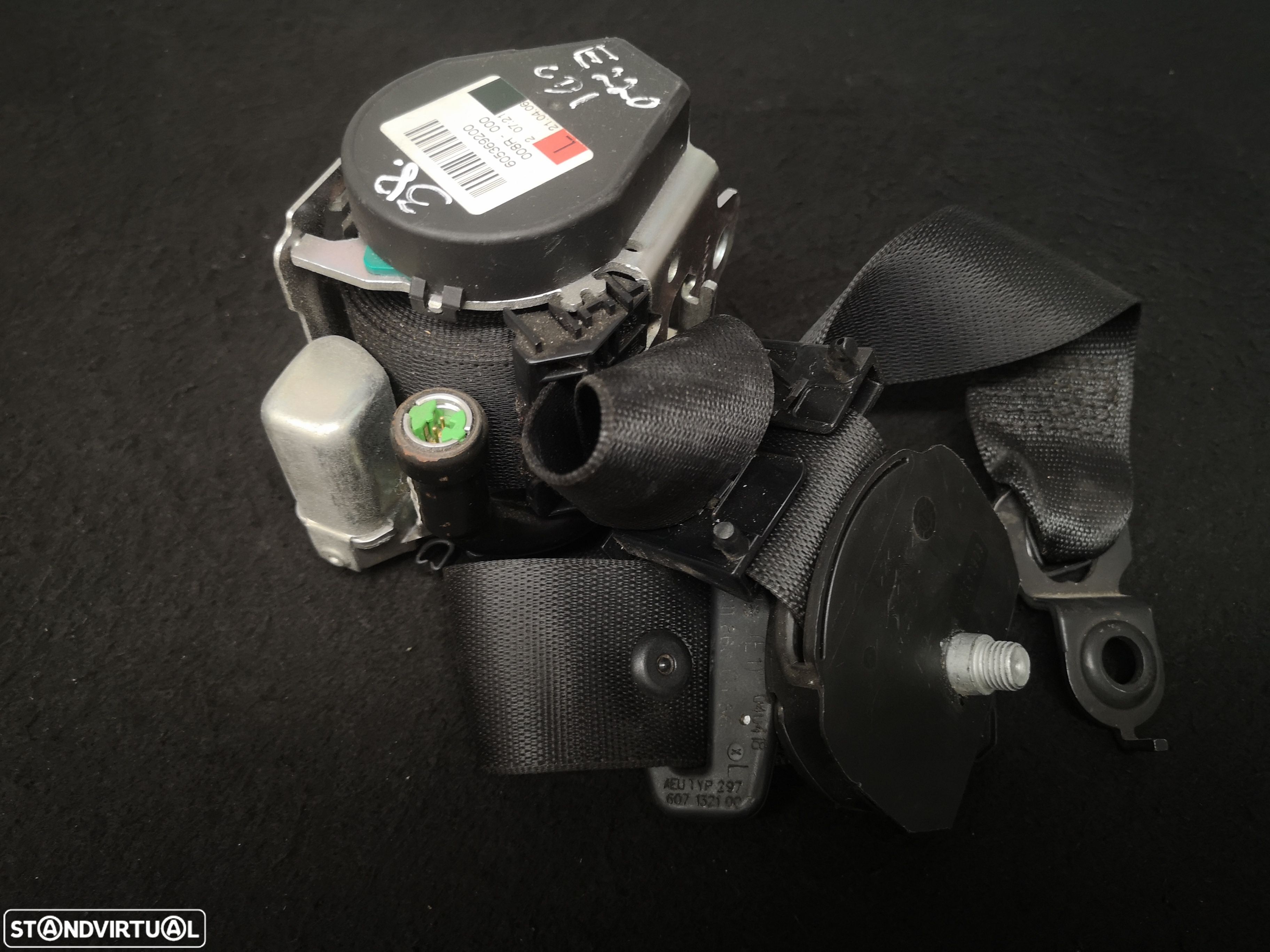 Cinto de Segurança traseira esquerda  Mercedes W211 Carrinha  class e 2003+ - 1