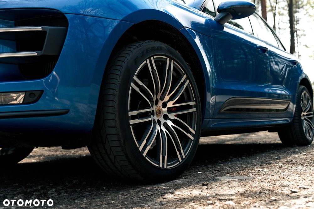Porsche Macan Turbo - 4