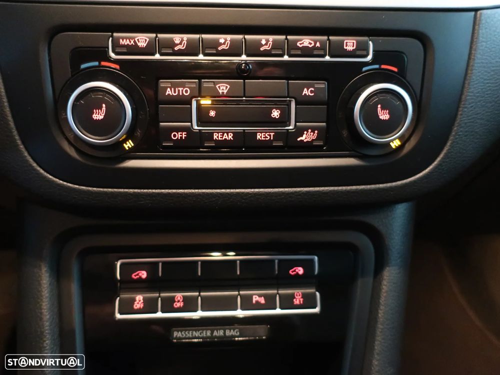 VW Sharan 2.0 TDI Highline 4Motion - 23