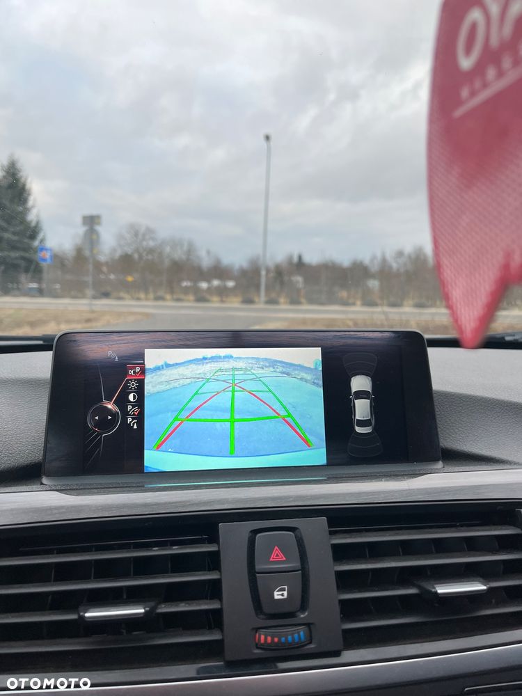 BMW Seria 3 328i xDrive Luxury Line - 11