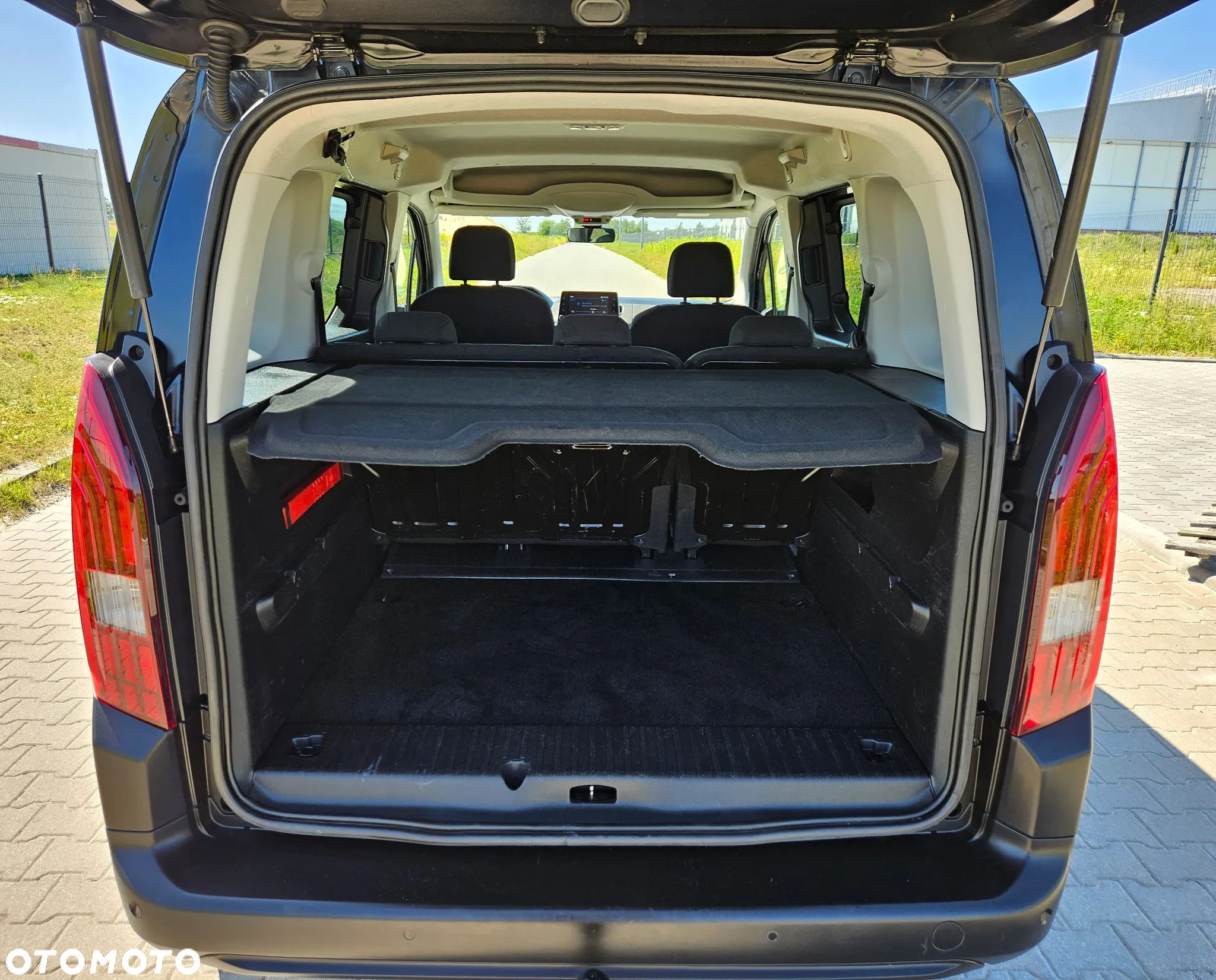 Peugeot Rifter 1.5 BlueHDI Allure Pack S&S - 22