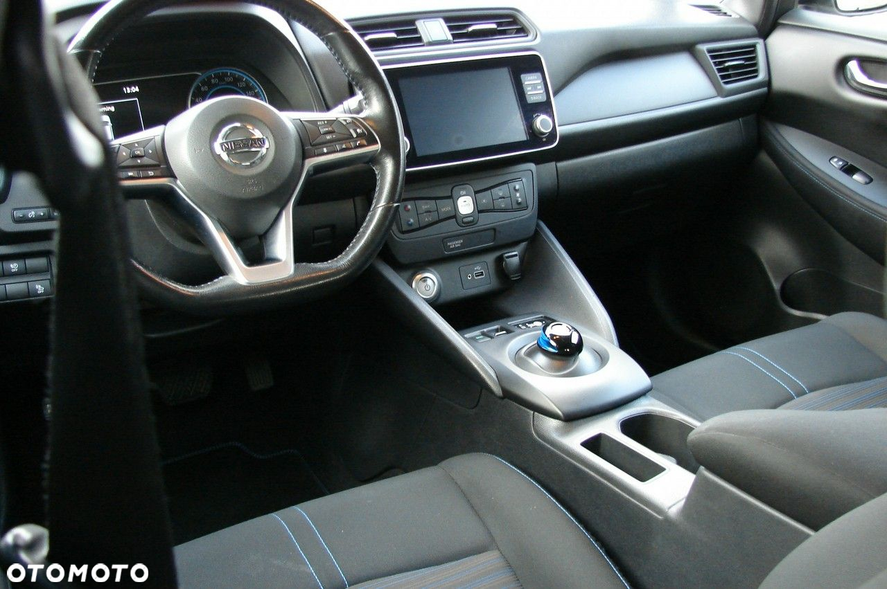 Nissan Leaf - 10