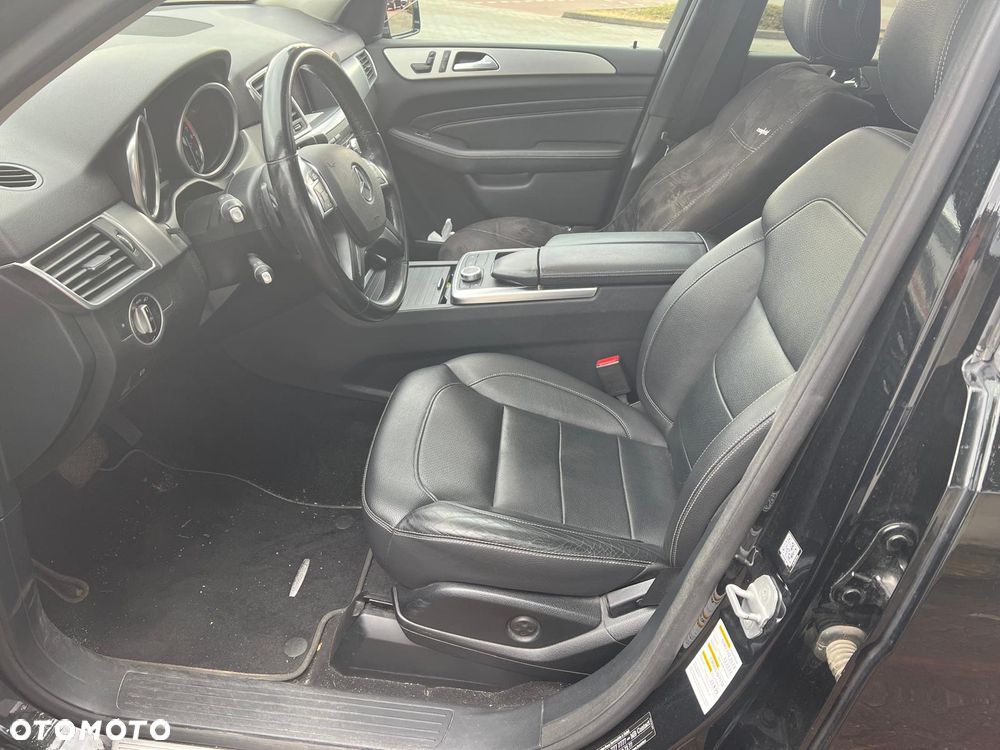 Mercedes-Benz ML - 15
