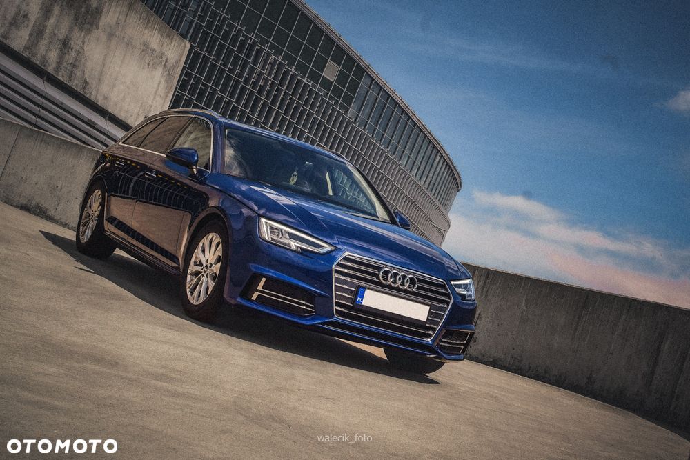 Audi A4 Avant 2.0 TDI S tronic - 1