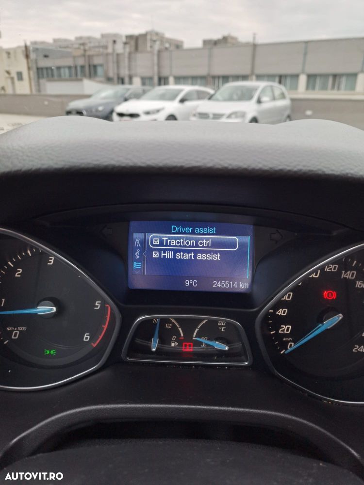 Ford Focus 1.6 TDCI DPF Titanium - 8