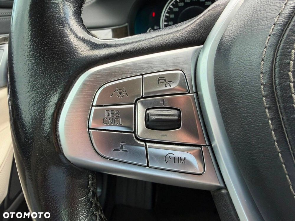 BMW Seria 7 - 23