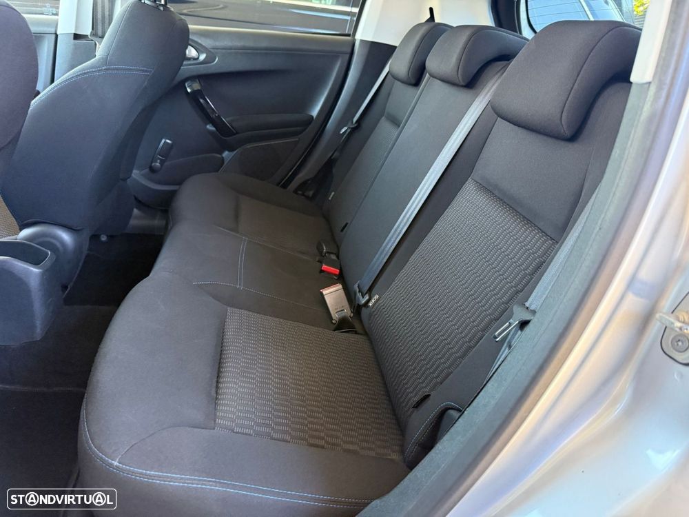 Peugeot 208 1.2 PureTech Style - 14