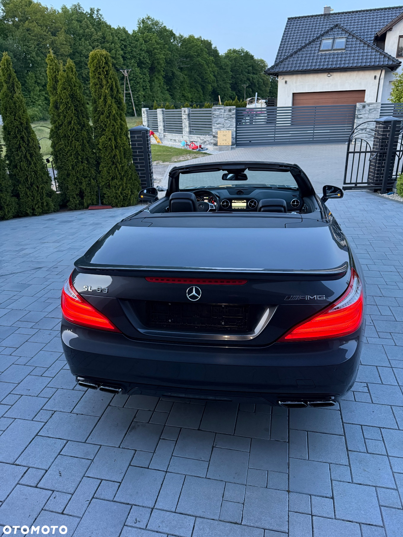 Mercedes-Benz SL 63 AMG - 8