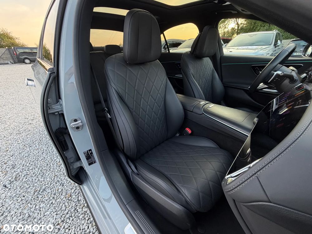 Mercedes-Benz Klasa E 400e 4Matic 9G-TRONIC AMG Line NIGHT Edition - 35