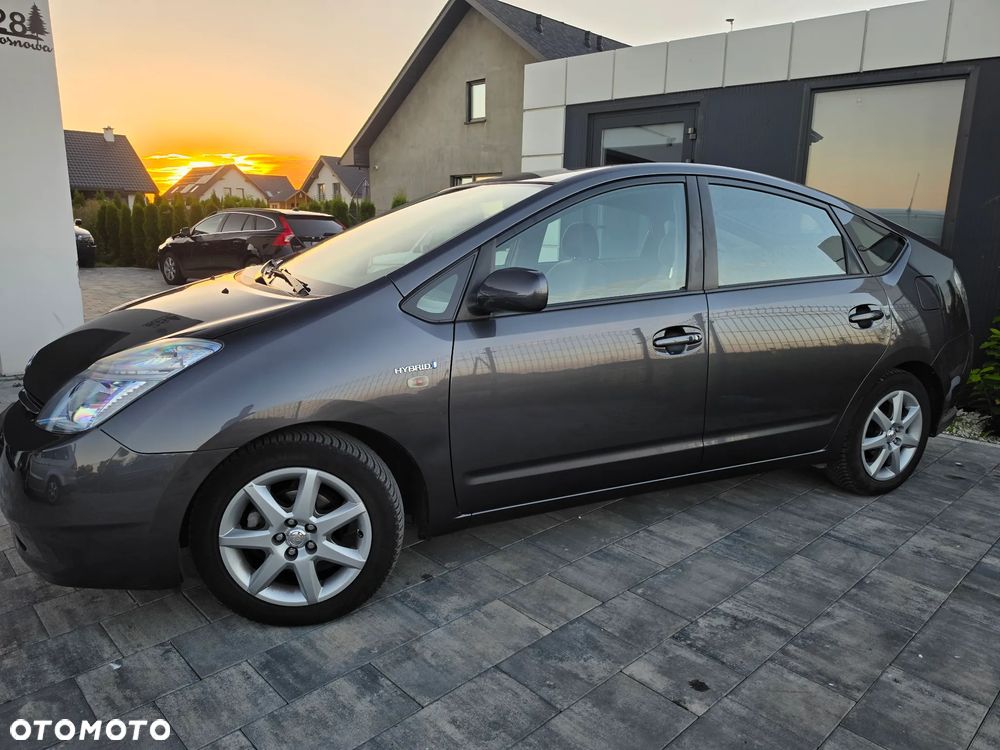 Toyota Prius - 22