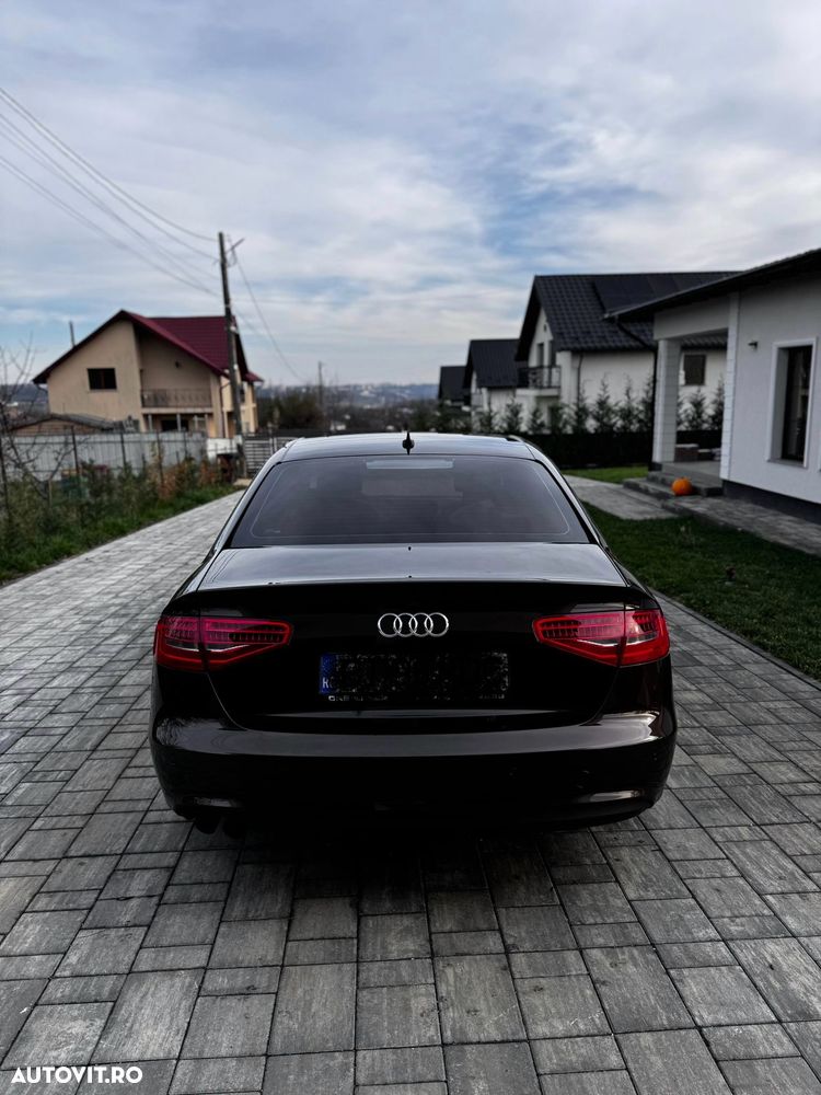 Audi A4 2.0 TDI DPF quattro S tronic Attraction - 3