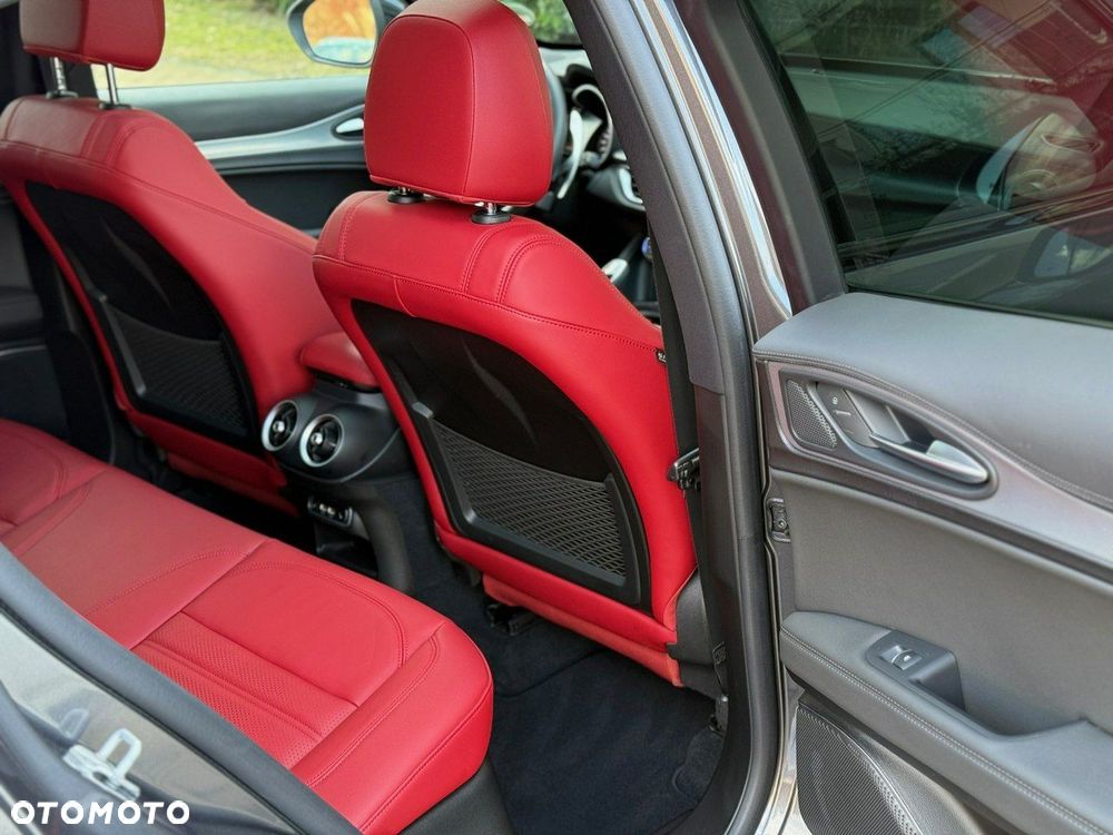 Alfa Romeo Stelvio 2.0 Turbo 16V AT8-Q4 Super - 11