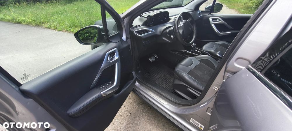 Peugeot 2008 PureTech 110 GPF Stop&Start EAT6 Crossway - 17