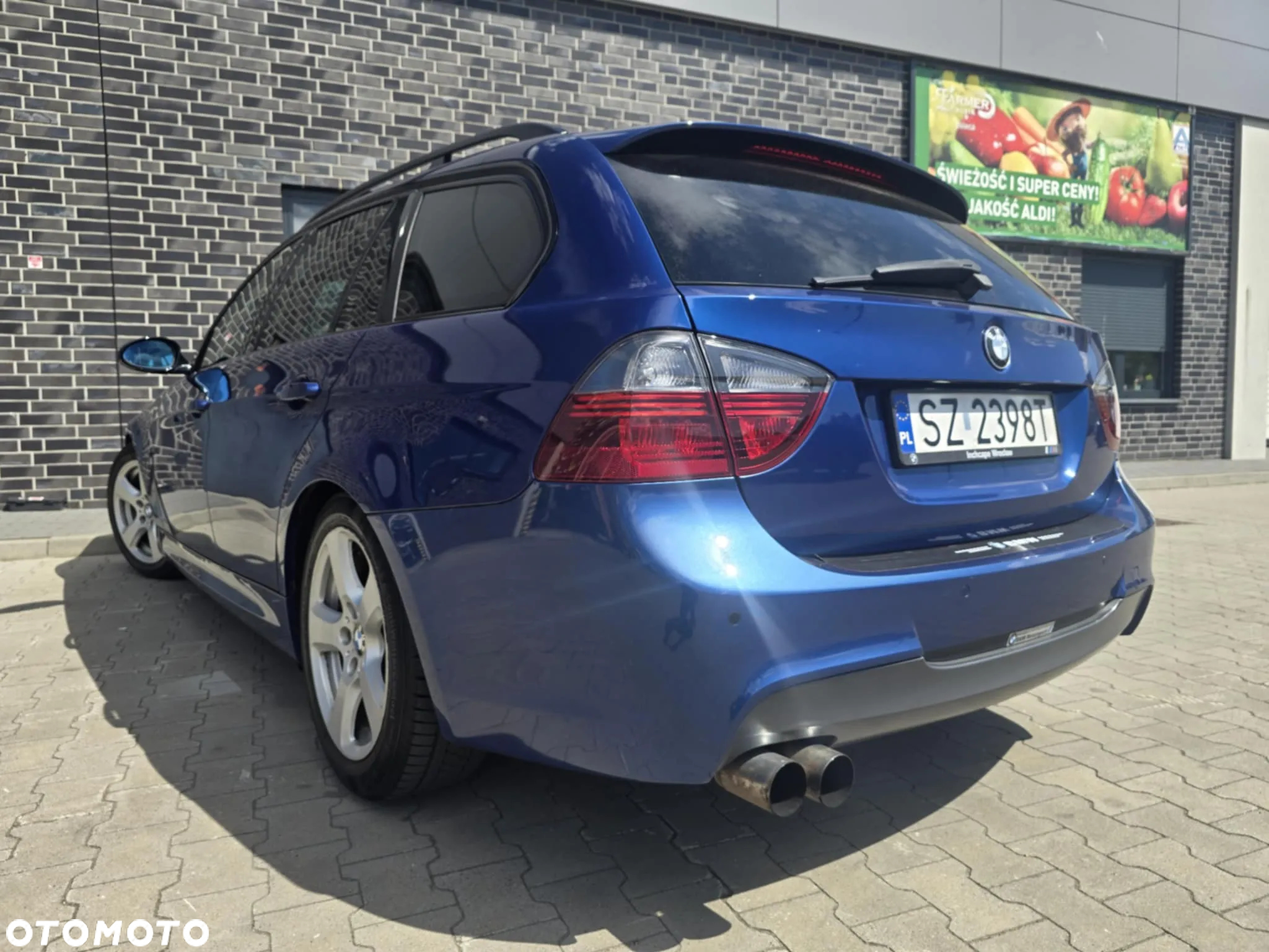 BMW Seria 3 330i Touring - 10