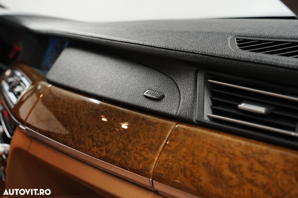 BMW Seria 7 730d - 26