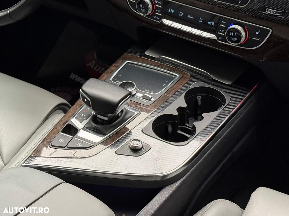 Audi Q7 - 11
