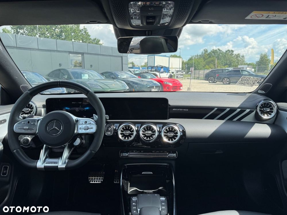 Mercedes-Benz CLA - 16