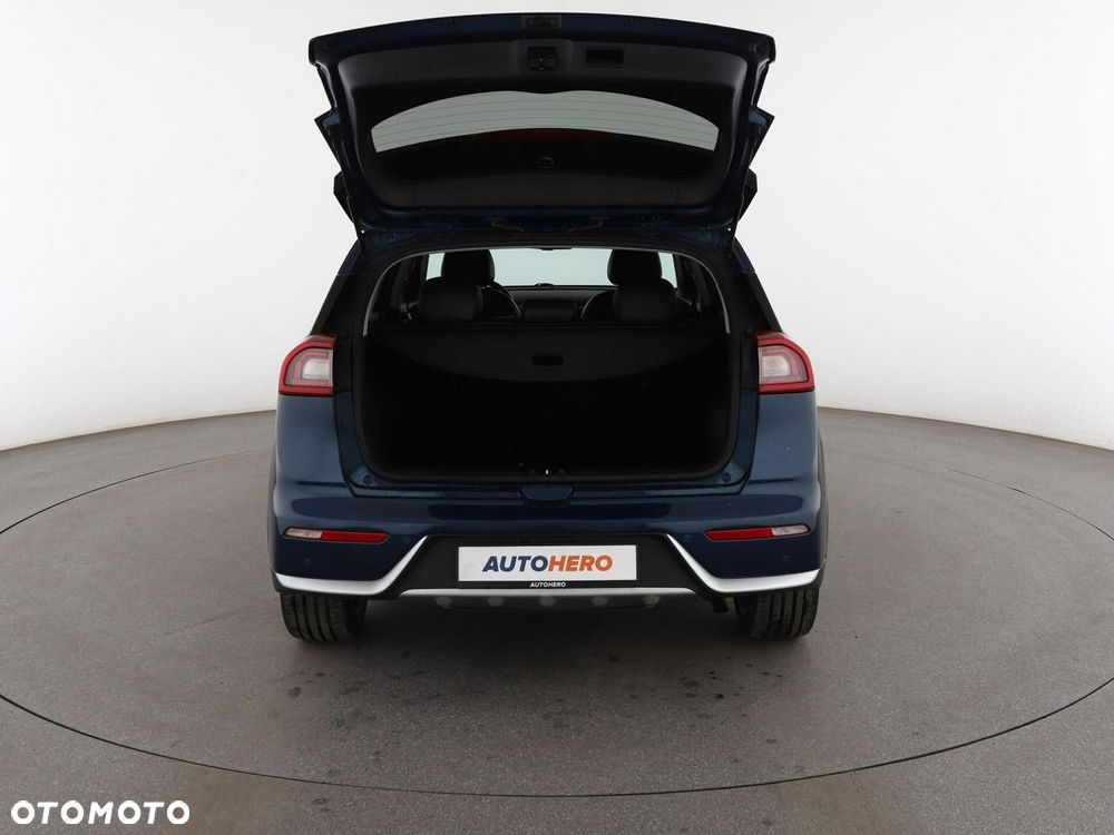 Kia Niro 1.6 GDI Hybrid M - 20