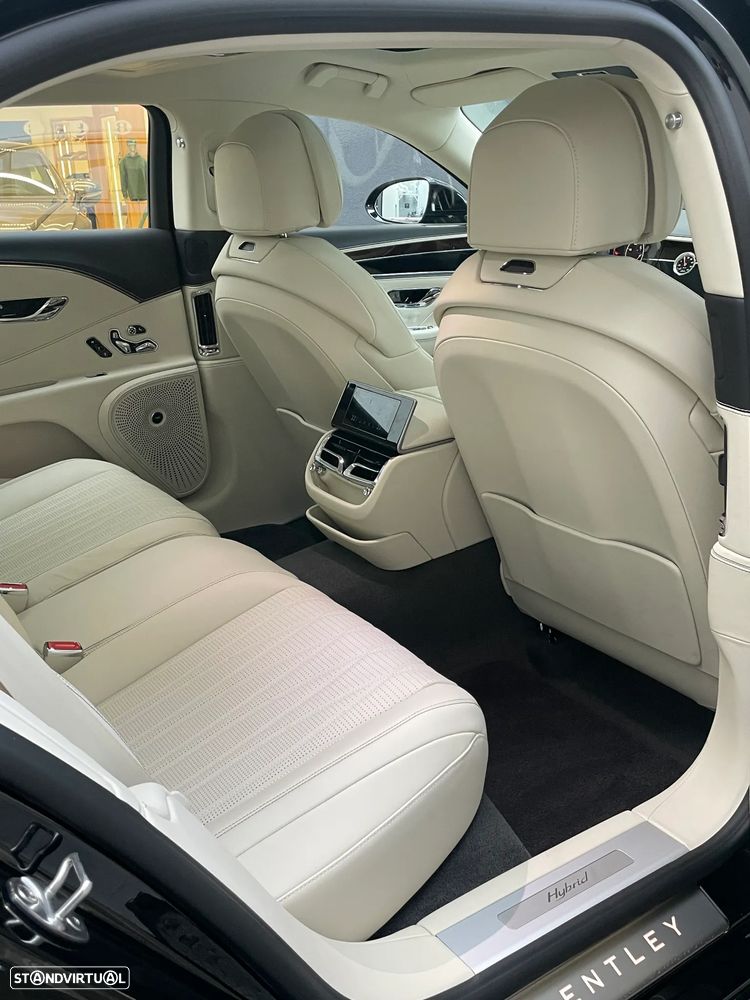 Bentley Flying Spur Hybrid Azure - 11
