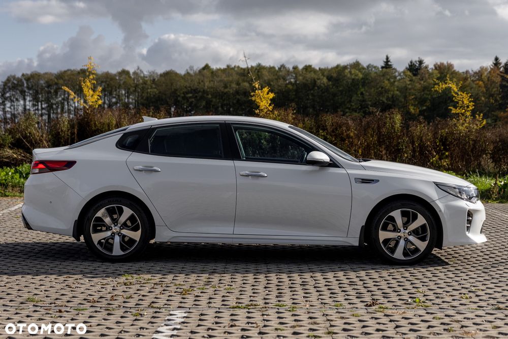 Kia Optima 1.7 CRDI GT Line DCT - 4