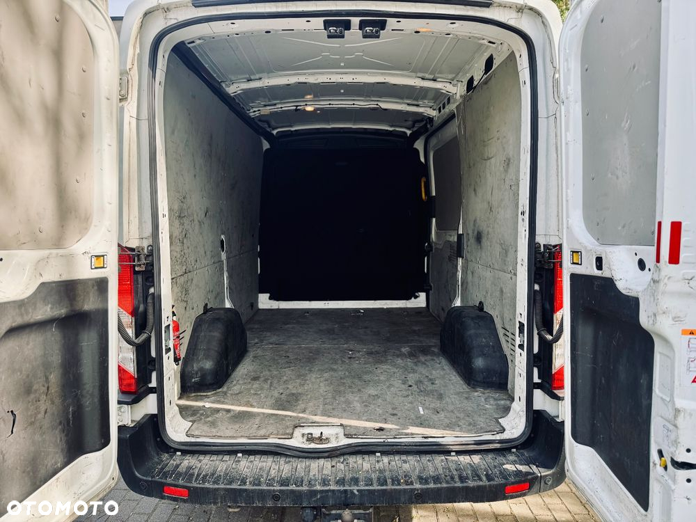 Ford Transit - 13