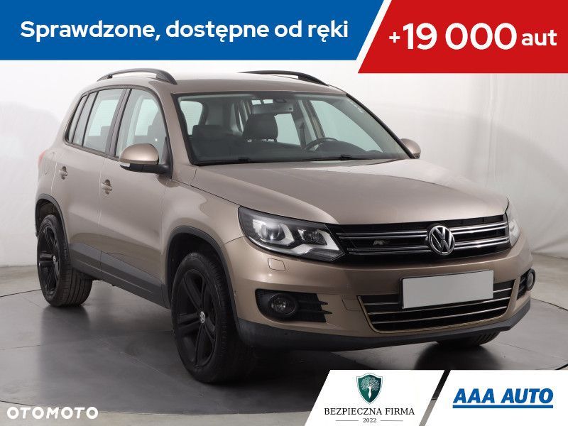 Volkswagen Tiguan - 1