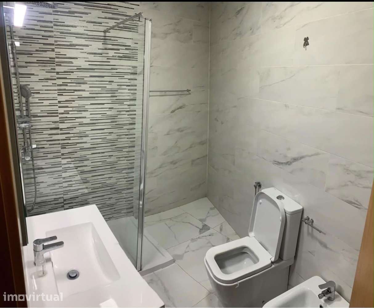 T1 junto à Estação de Rio Tinto, pronto a habitar - Grande imagem: 5/10